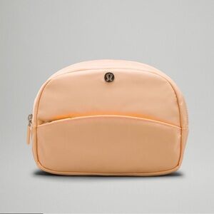 NWT Lululemon City Essentials Pouch Mini